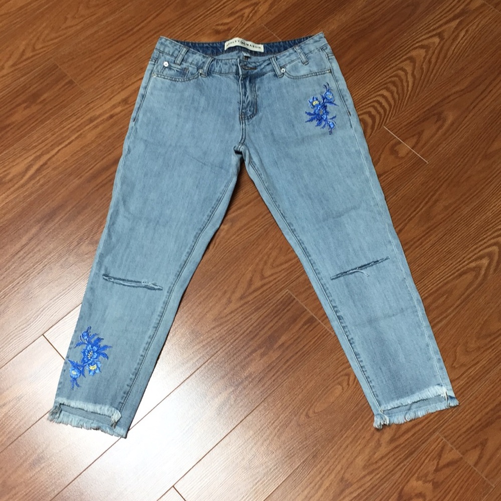 Ashley Mason womens size 5 100% cotton fray jeans